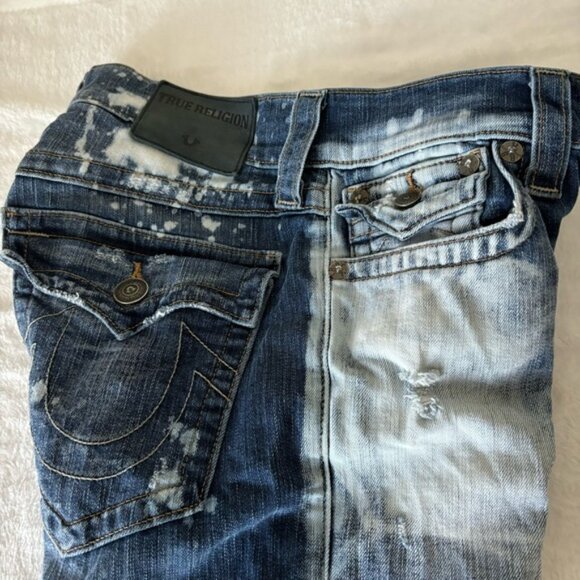 True Religion Ricky Relaxed Straight Distressed Shorts, size 28 - Picture 4 of 16
